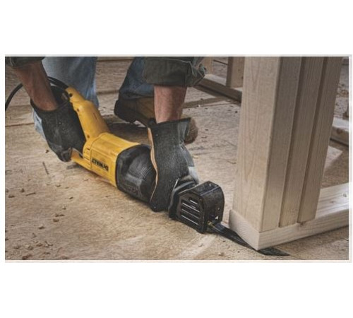 Пила шабельна Dewalt DWE305PK 1100 Вт