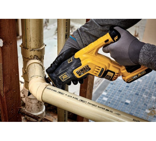 Шабельна пила, акумуляторна Dewalt DCS367P2 18 В