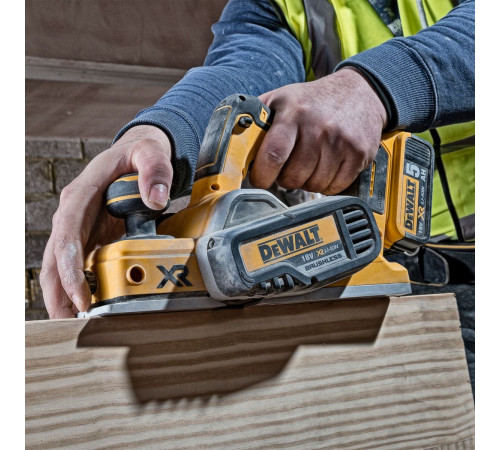 Рубанок акумуляторний Dewalt DCP580N 18V (без акумулятора)