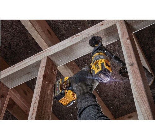 Акумуляторний дриль-шуруповерт Dewalt DCD999NT 18 В