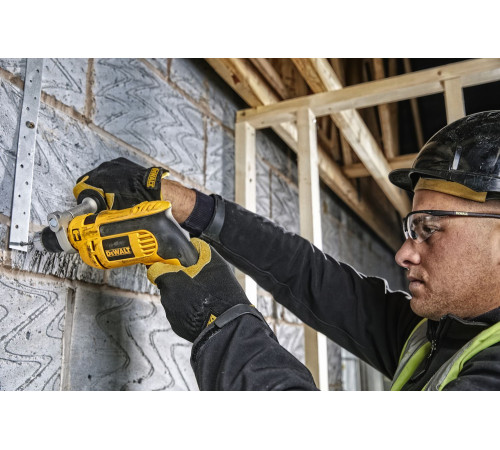 Ударна дриль Dewalt DWD024 650Вт