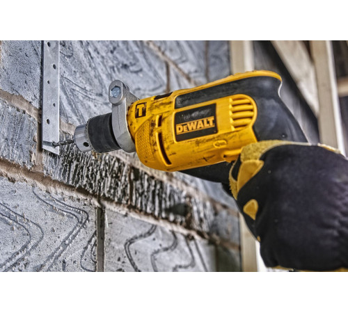 Ударна дриль Dewalt DWD024 650Вт